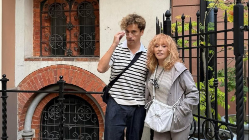 "Живем дальше": Алла Пугачева поздравила мужа с 50-летним юбилеем