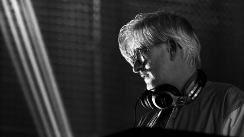 Диджея Kavinsky нашли мертвым в квартире в Париже 1 Диджея Kavinsky нашли мертвым в квартире в Париже
