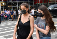 Дочь Тома Круза и Кэти Холмс официально отказалась от фамилии отца