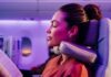 Emirates обновляет экономкласс: пассажиры смогут спать без дорожных подушек