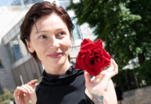 «Здесь я другая, но все же я»: Настя Ивлеева показала фото, которыми не хотела делиться