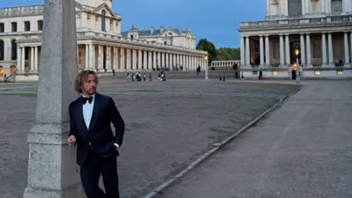 "Из бразильской мелодрамы в британский детектив": Галкин поделился фото из Лондона 1 "Из бразильской мелодрамы в британский детектив": Галкин поделился фото из Лондона