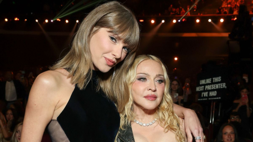 Мадонна открыла церемонию MTV VMAs 2026 откровенным выступлением с Сабриной Карпентер и Charli XCX 1 Мадонна открыла церемонию MTV VMAs 2026 откровенным выступлением с Сабриной Карпентер и Charli XCX