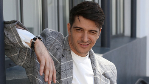 Один из самых красивых актеров российского кино стал четырежды отцом 1 Один из самых красивых актеров российского кино стал четырежды отцом