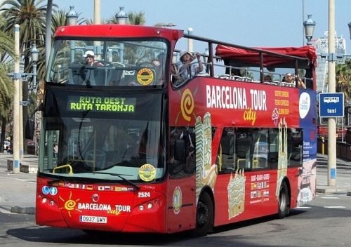экскурсионный автобус