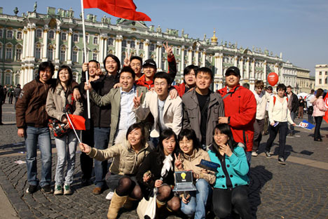 китайские туристы в санкт-петербурге