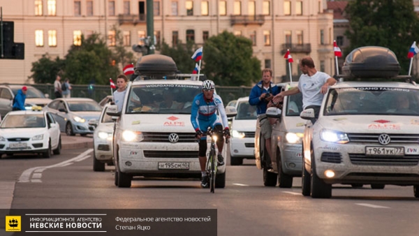 Гонщик российской команды снялся с Тур де Франс из-за обнаруженного у него рака яичек