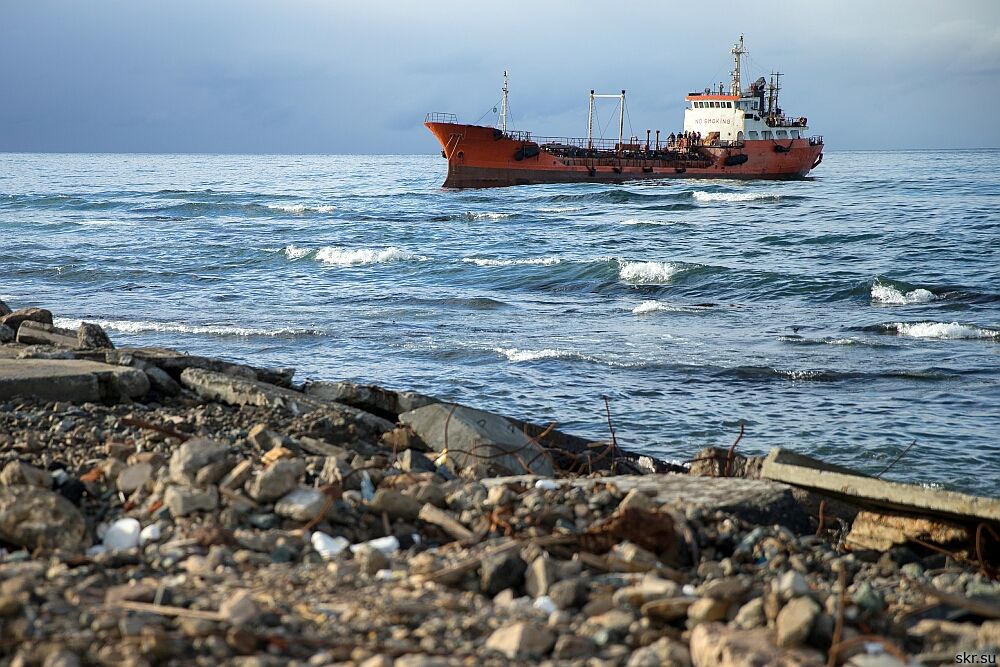 Фото сухогруза в море