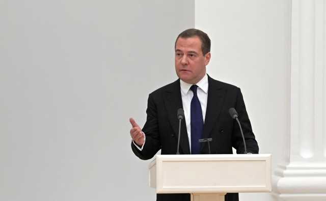 «Это предатели Родины»: Дмитрий Медведев вступился за ядовитого Филиппа Киркорова